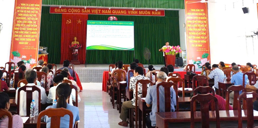 Tập huấn nghiệp vụ tín dụng chính sách cho Ban quản lý tổ TK&VV.